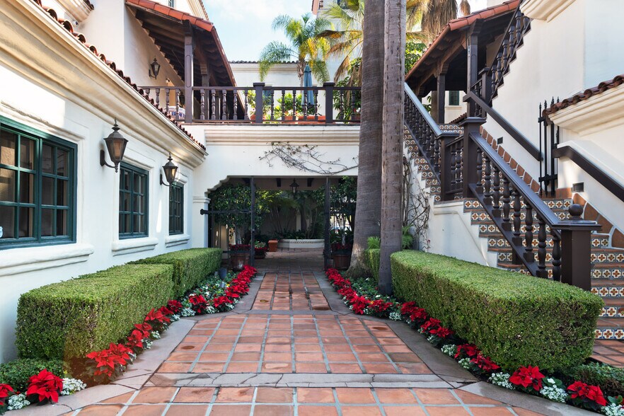 More Photos Of 9696 Culver Blvd, Culver City Office For Lease