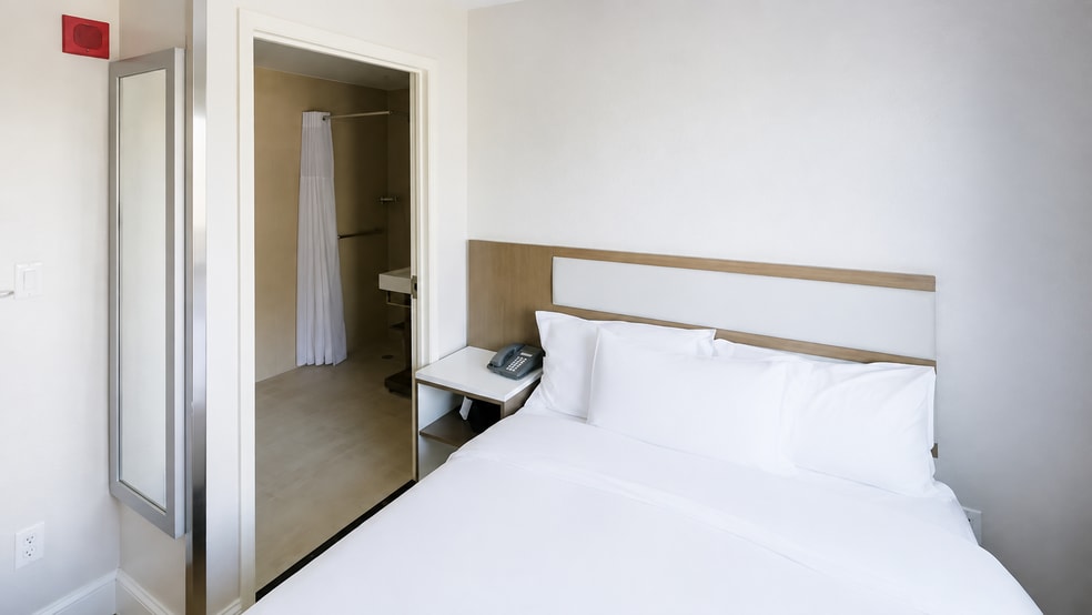 More Photos Of 3858 12th St, Long Island City Hotel For Sale