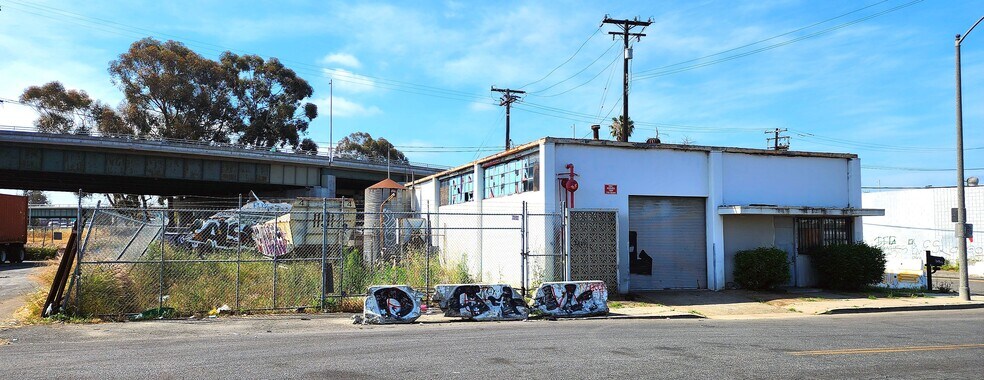 More Photos Of 1290 W 11th St, Long Beach Warehouse For Sale