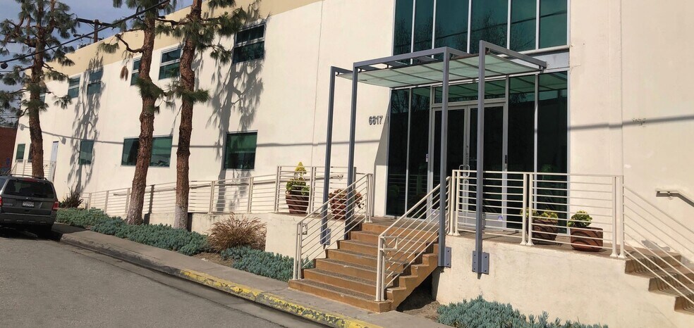 More Photos Of 6817-6833 E Acco St, Commerce Distribution For Lease