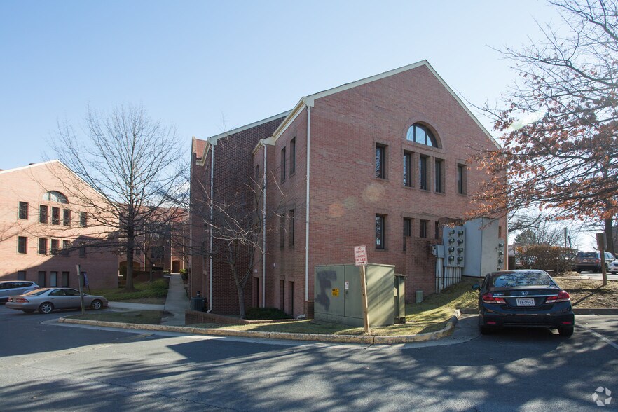 More Photos Of 9310-9318 Old Keene Mill Rd, Burke Medical For Lease