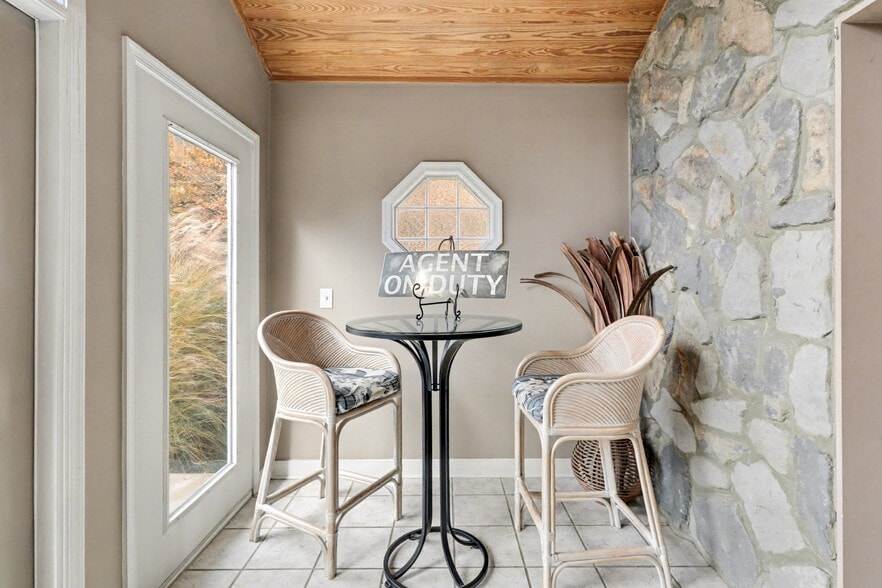 More Photos Of 20049 Jefferson Davis Hwy, Ruther Glen General Retail For Sale