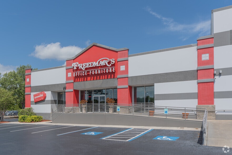 More Photos Of 5035 W Hillsborough Ave, Tampa Warehouse For Lease