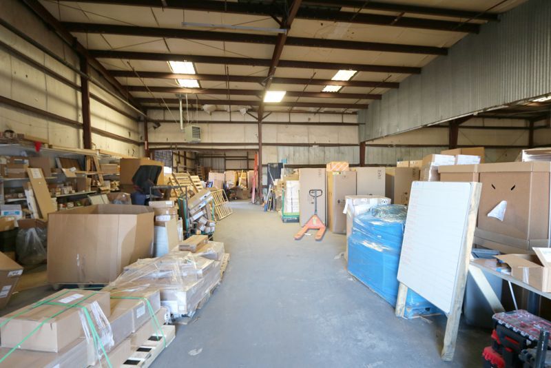 More Photos Of 10 Oil Mill Rd, Greenville Warehouse For Lease