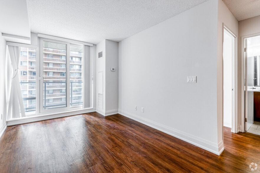 More Photos Of 614 Church St, Toronto Apartments For Lease