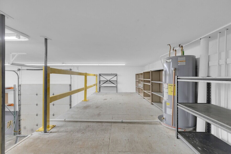 More Photos Of 75 Commerce Cir, Durham Service For Lease