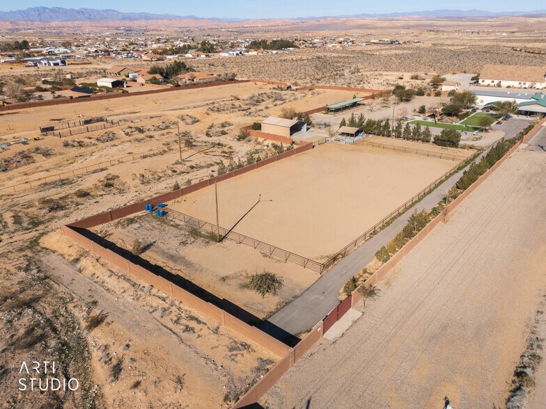 More Photos Of 3767 S Scenic Blvd, Littlefield Flex For Sale