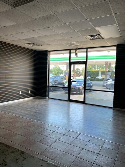 More Photos Of 3798 Buford Dr, Buford Service Station For Lease