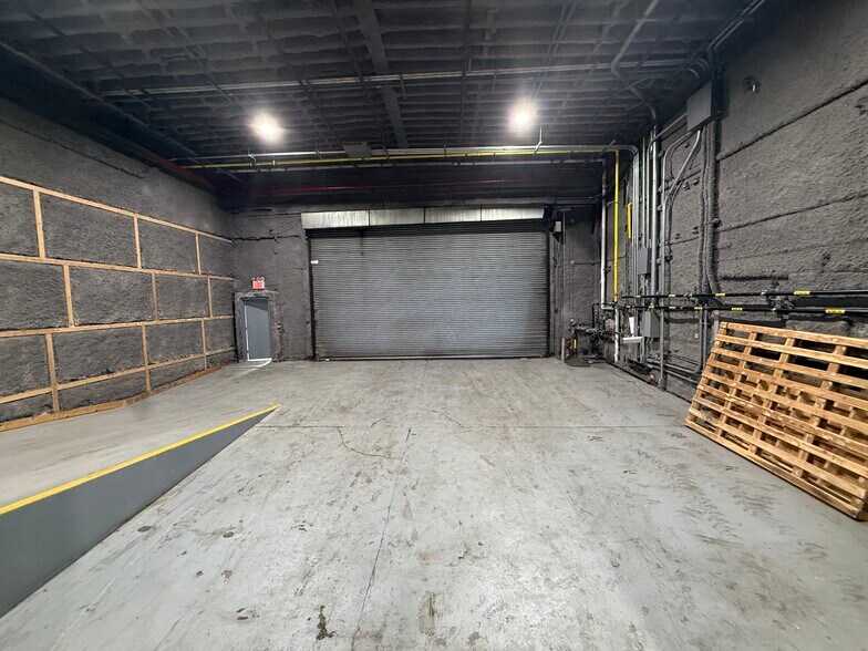 More Photos Of 1539 Covert St, Ridgewood Warehouse For Lease