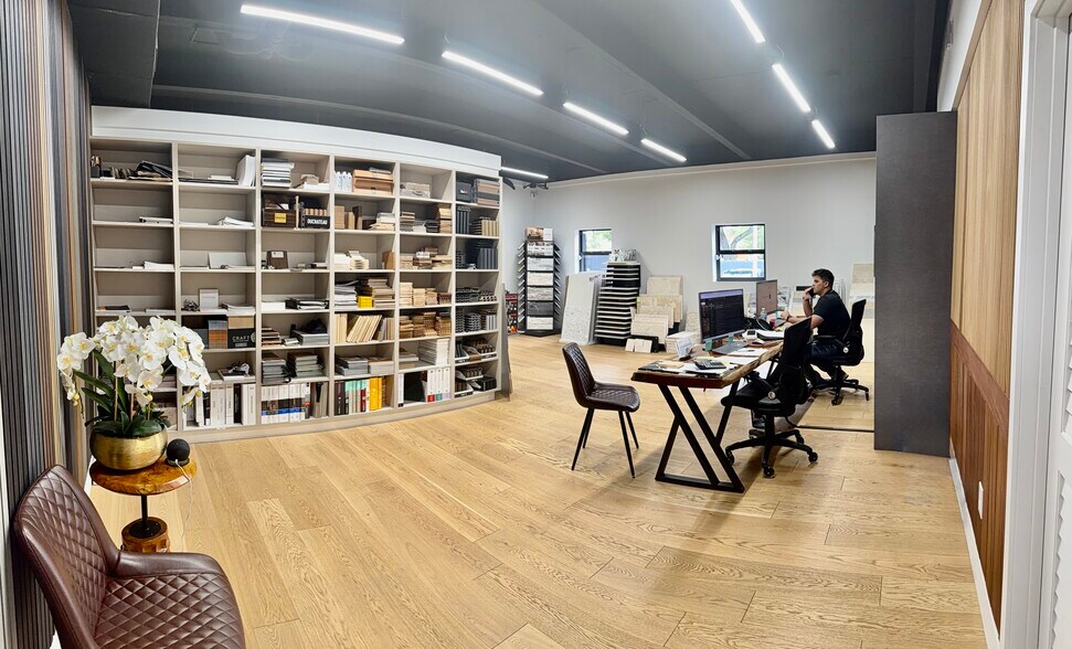 More Photos Of 3090 SW 8th St, Miami Freestanding For Lease