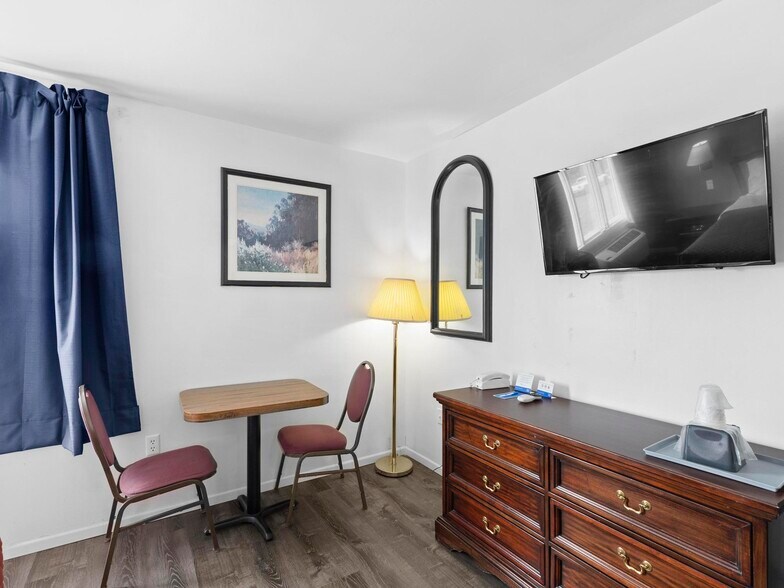 More Photos Of 935 9th Ave, Sidney Hotel For Sale