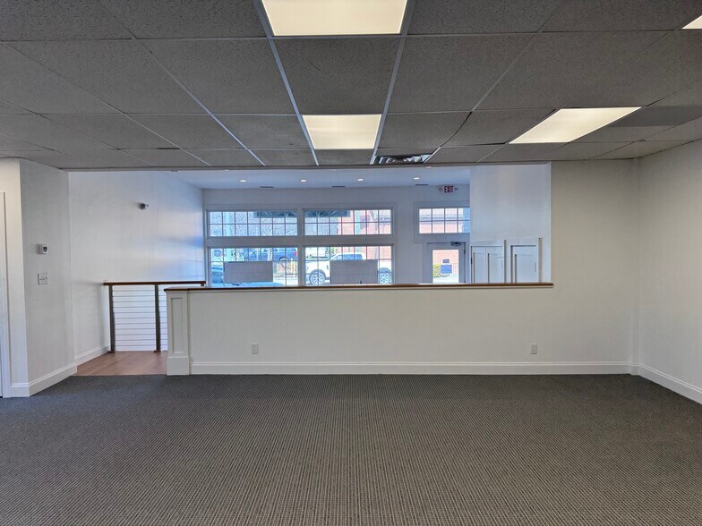 More Photos Of 133 E Putnam Ave, Cos Cob Office For Lease
