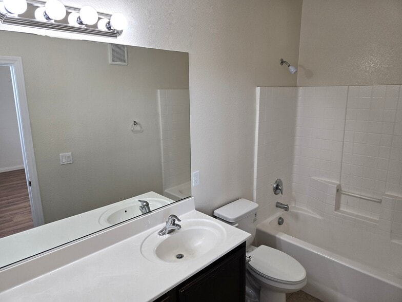 More Photos Of 4300 N Lamont St, Las Vegas Apartments For Sale