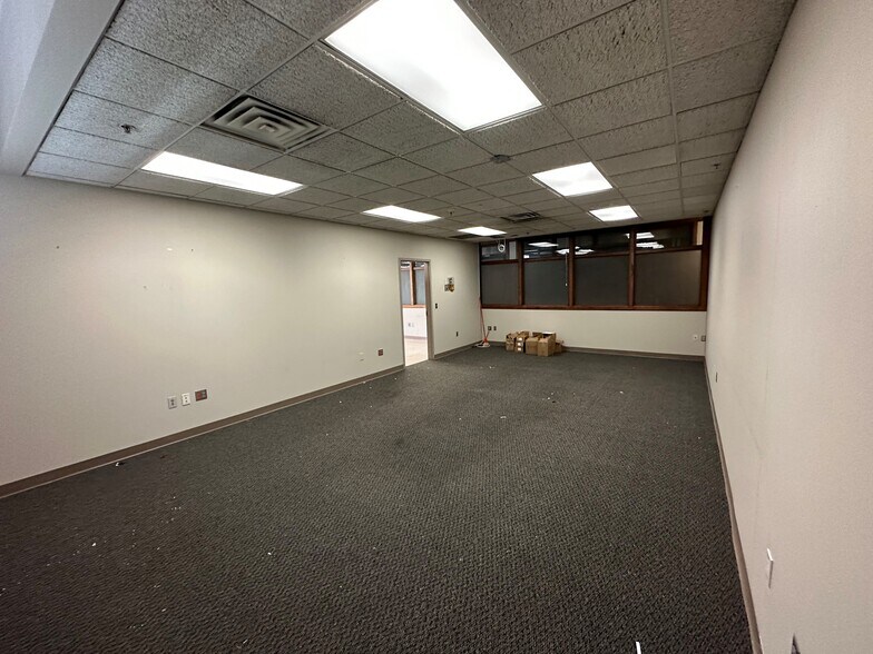 More Photos Of 201 N 7th St, Lincoln Office For Sale