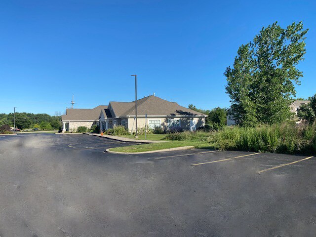 More Photos Of 1 Saredon Pl, Rochester Medical For Lease