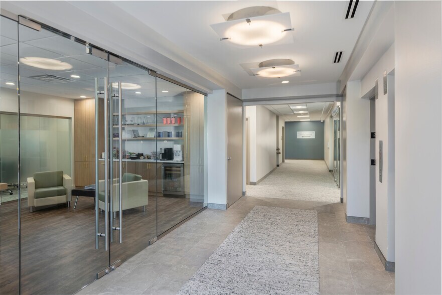 More Photos Of 1447 York Rd, Lutherville Office For Lease