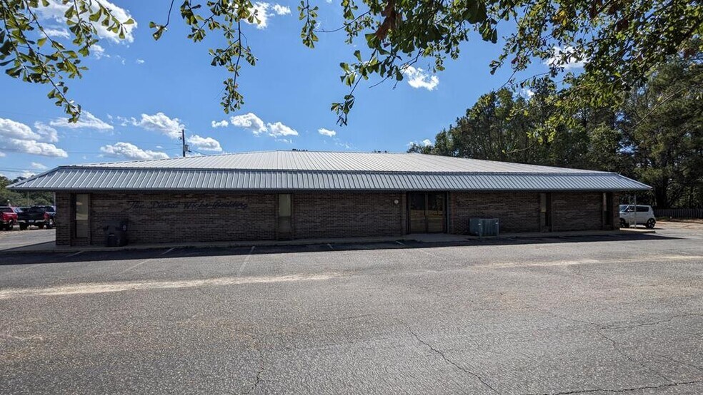 Primary Photo Of 406 Dothan Rd, Abbeville Office For Sale