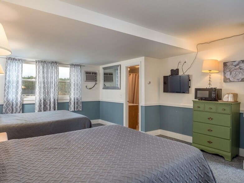 More Photos Of 656 N High St, Bridgton Hotel For Sale