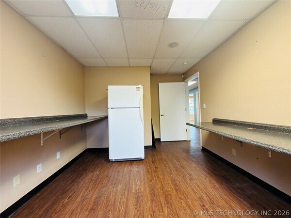 More Photos Of 1002 E Cherry St, Cushing Medical For Sale