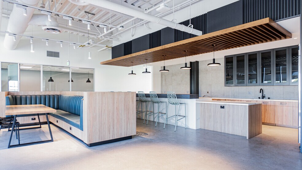 More Photos Of 1888 Rosecrans Ave, Manhattan Beach Office For Lease