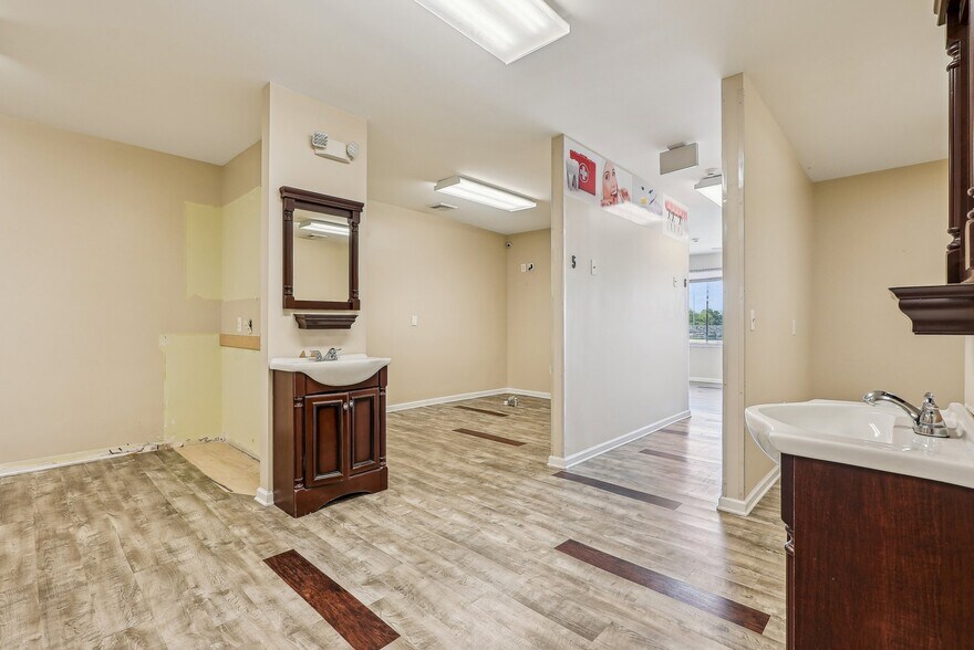 More Photos Of , Levittown General Retail For Sale