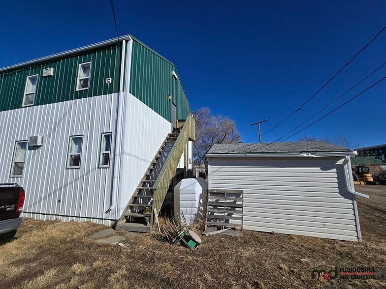 More Photos Of 90 3 Ave W, Shaunavon Hotel For Sale