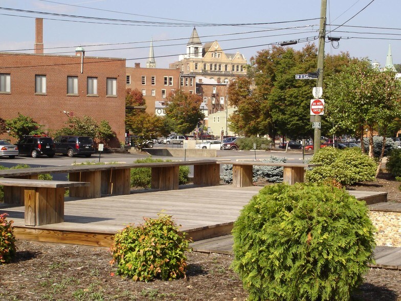 More Photos Of 50 Middlebrook Ave, Staunton Storefront For Sale