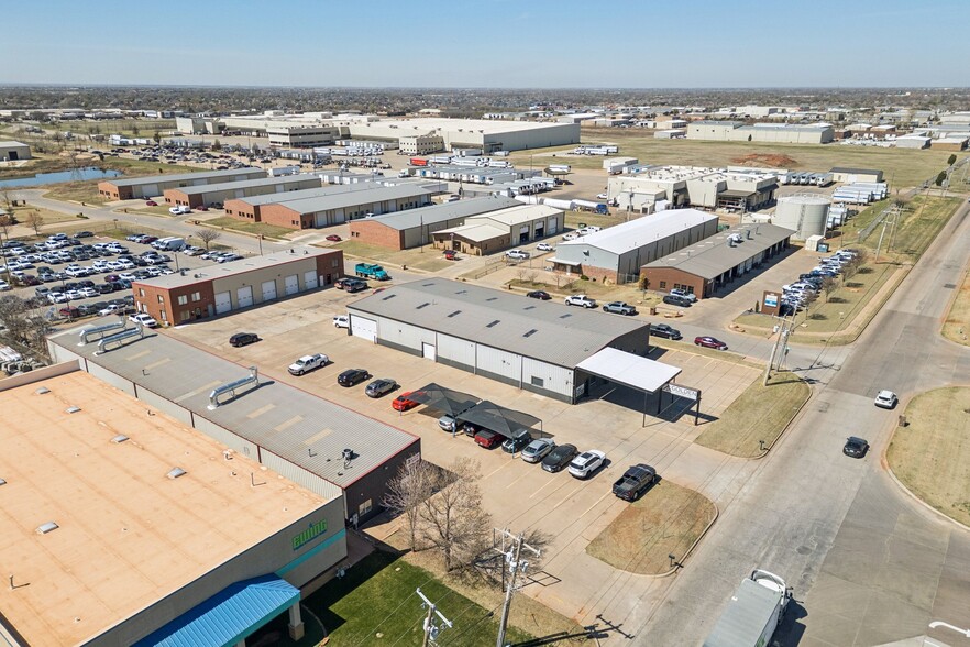 More Photos Of 13901 N Lincoln Blvd, Edmond Carwash For Lease