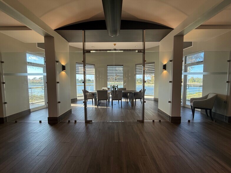 More Photos Of 1879 Nightingale Ln, Tavares Medical For Lease