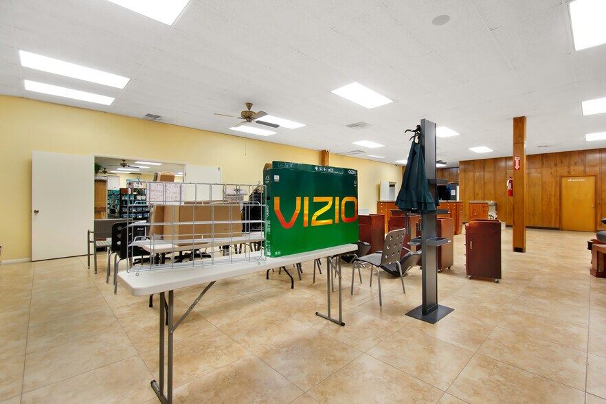 More Photos Of 5858 St Augustine Rd, Jacksonville Freestanding For Lease
