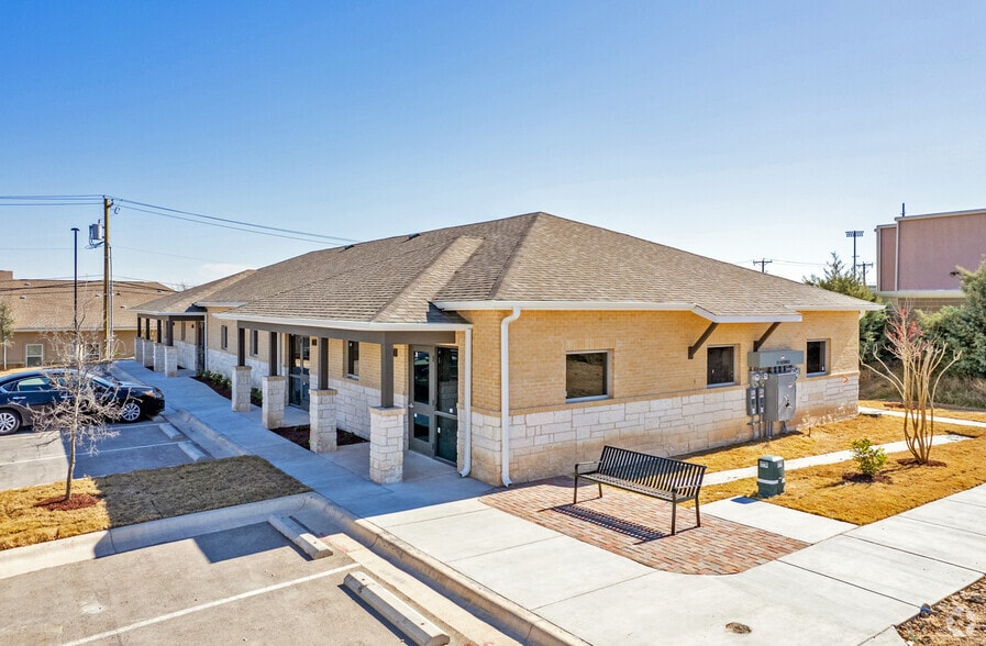 Primary Photo Of 201 N Heatherwilde Blvd, Pflugerville Medical For Lease