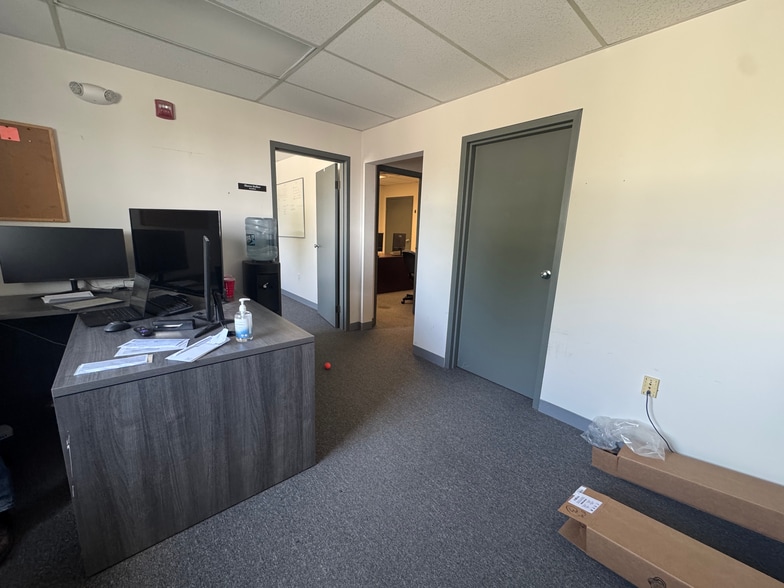 More Photos Of 155 New Boston St, Woburn Light Distribution For Lease