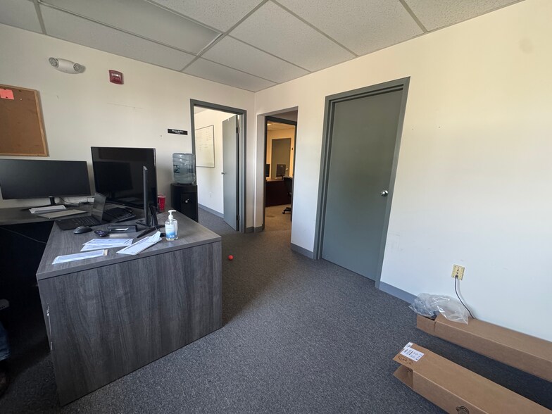 More Photos Of 155 New Boston St, Woburn Light Distribution For Lease