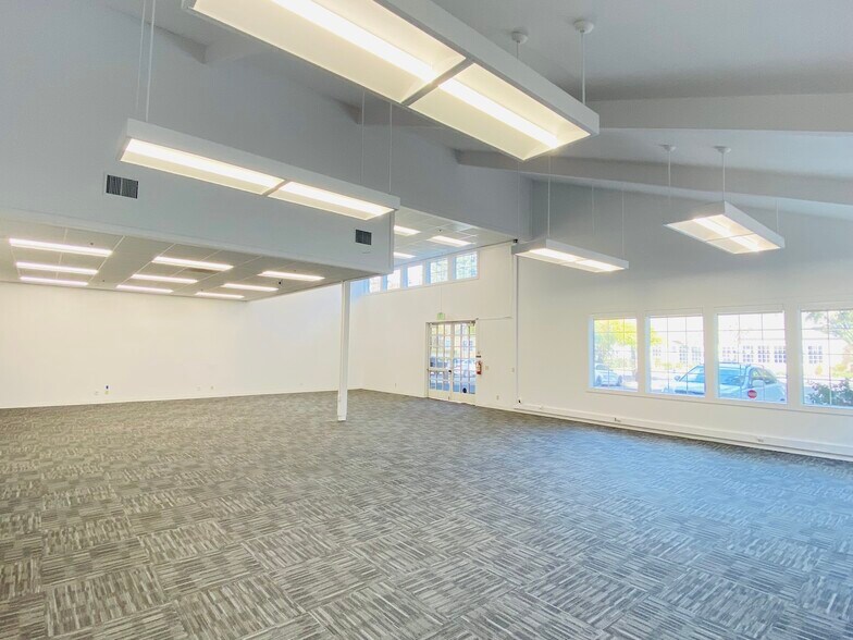 More Photos Of 1291-1295 Oakmead Pky, Sunnyvale Unknown For Lease