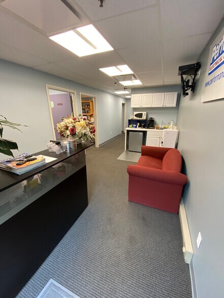 More Photos Of 275 Centre St, Holbrook Warehouse For Lease