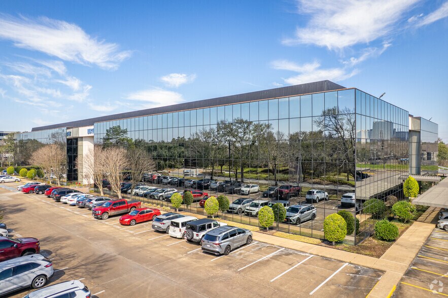 More Photos Of 10700 Richmond Ave, Houston Office For Lease