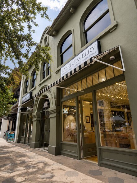 Primary Photo Of 689 Central Ave, Saint Petersburg Storefront Retail Office For Sale