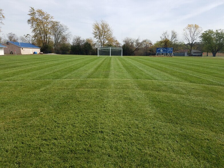 More Photos Of 464 E Livingston Ave, Crestline Sports And Entertainment For Sale