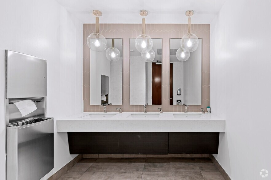 Photo of 9th Floor Ste 950