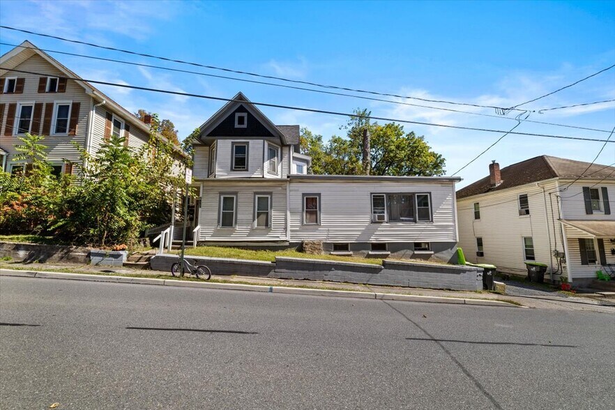 Primary Photo Of 412 N 8th St, Stroudsburg Apartments For Sale