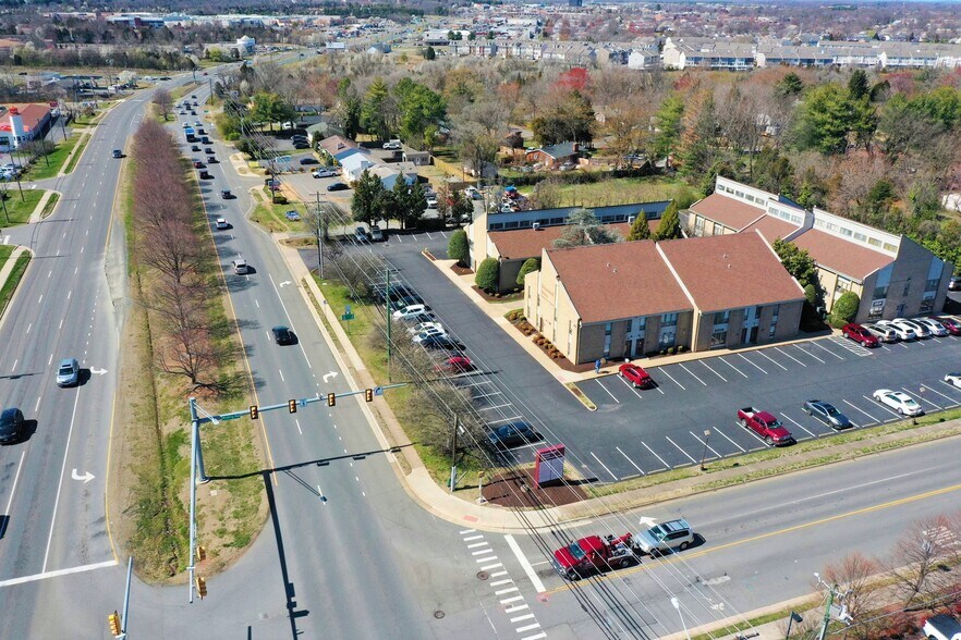 More Photos Of 8565-8567 Sudley Rd, Manassas Office For Sale