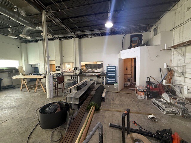 More Photos Of 3852 L B Mcleod Rd, Orlando Warehouse For Lease