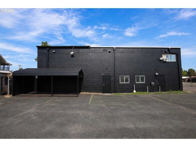 Primary Photo Of 516 S 1st Ave, Hillsboro Service For Lease