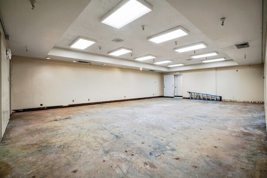 More Photos Of 1414 Webster St, Alameda Bank For Lease