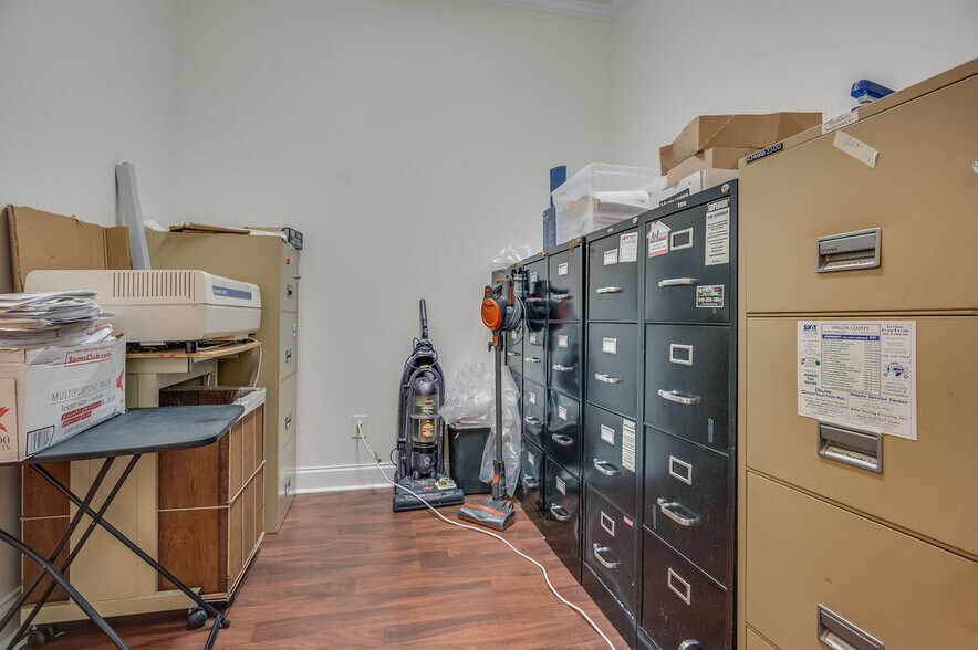 More Photos Of 1212-1216 Gum Branch Rd, Jacksonville General Retail For Sale