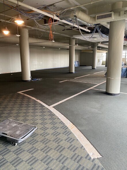 More Photos Of 318 E Chicago St, Milwaukee Apartments For Lease