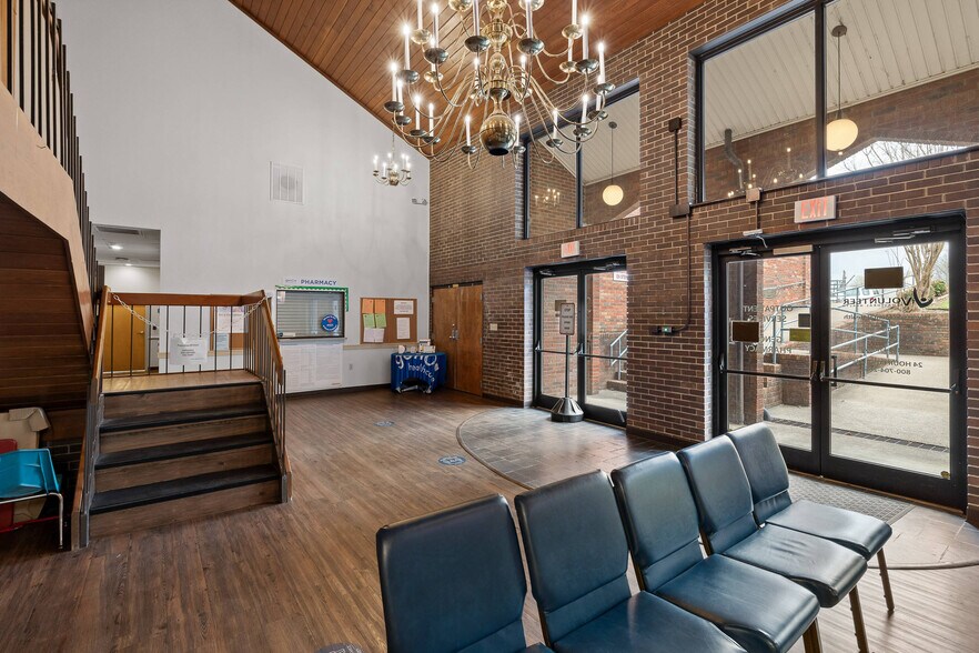 More Photos Of 940 S Ocoee St, Cleveland Medical For Sale