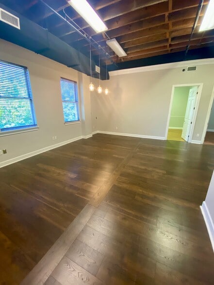More Photos Of 2002 San Marco Blvd, Jacksonville Unknown For Lease