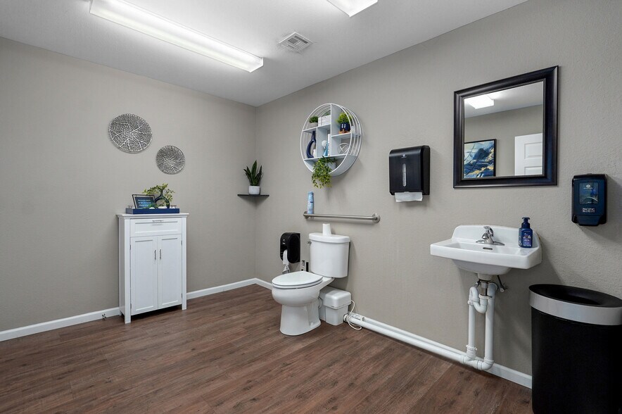 More Photos Of 4736 S 131st Rd, Bolivar Warehouse For Sale