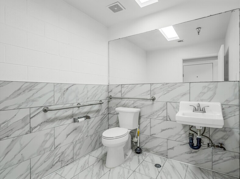 More Photos Of 820 N Alta Ave, Dinuba Unknown For Lease